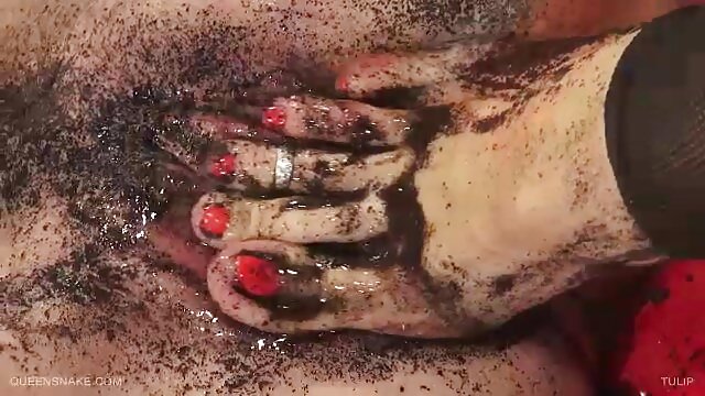 Kualitas HD :  Pirang kotor dan orang Asia  ingin dihukum dan didominasi Film porno gratis 