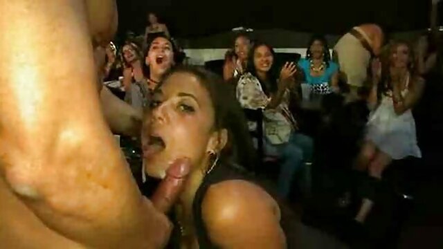 Kualitas HD :  Petugas polisi yang beruntung dikelilingi oleh bokep xxx tube wanita cantik, ingin menghiburnya Film porno gratis 