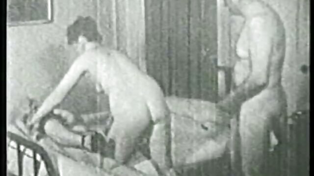 Kualitas HD : Pirang dengan kendi besar menjadi kacau dengan baik di bokep tube xx bak mandi Film porno gratis