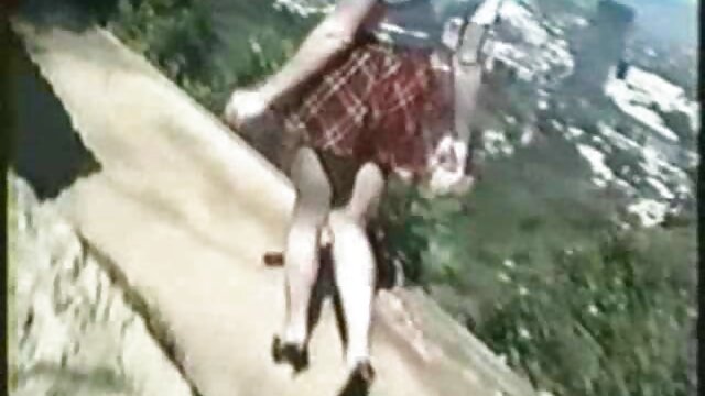 Kualitas HD : Pelacur jahat dalam pakaian dalam terbentur redtube bokep di threesome hardcore Film porno gratis