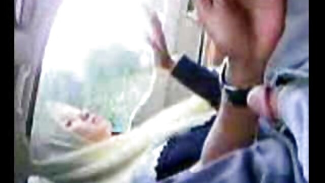 Kualitas HD : Anak laki-laki tampan berselingkuh vidio bokep tube dengan ibu tirinya yang besar Film porno gratis