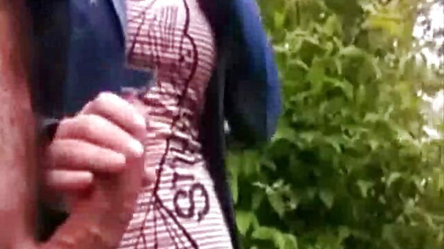 Kualitas HD : Dua pria berbagi nenek sex tube istri berdada mereka di antara mereka sendiri Film porno gratis