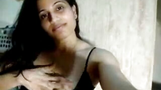 Kualitas HD : Sayang ebony mengisap pasangan kulit video bokep redtube putihnya dan menidurinya Film porno gratis