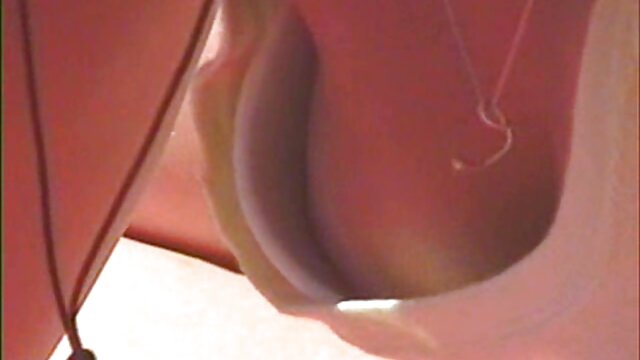 Kualitas HD :  Brunette video bokep tube bertato Latina dibenturkan oleh pejantan yang digantung Film porno gratis 