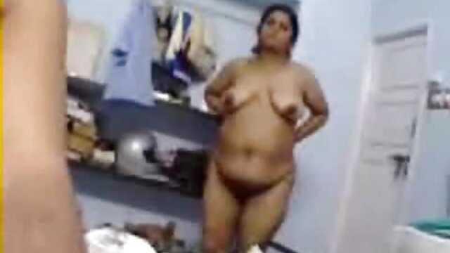 Kualitas HD :  Brunette yang menyenangkan untuk uang mengambil  bagian dalam casting seks di luar ruangan Film porno gratis 